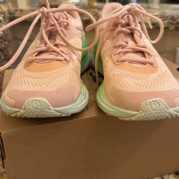 Lululemon Blissfeel Womens
Running Shoe - Picture 4 of 6